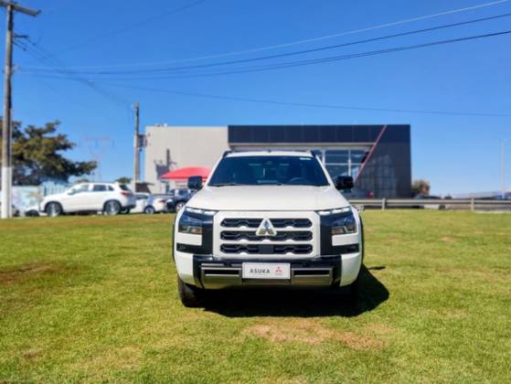 MITSUBISHI TRITON 2.4 BITURBO DIESEL CD KATANA 4X4 AUTOMÁTICO MITSUBISHI TRITON 2.4 BITURBO DIESEL CD KATANA 4X4 AUTOMÁTICO
